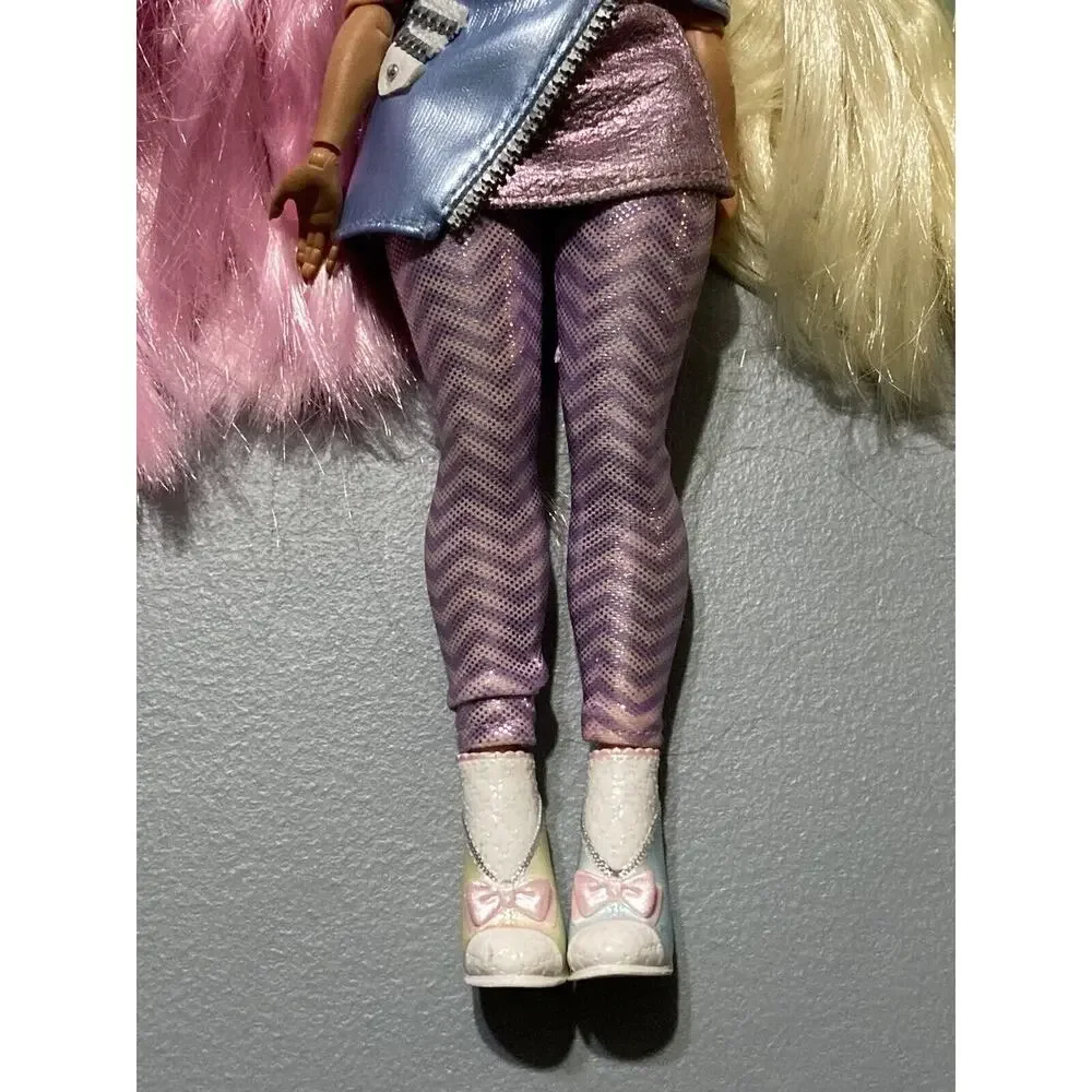 LOL Surprise OMG Candylicious fashion doll Articulated‎